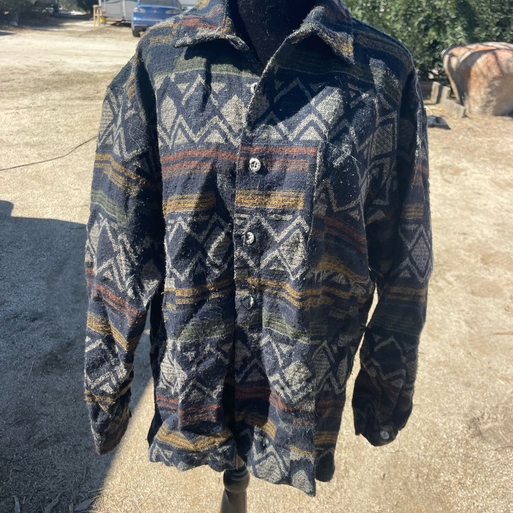 Men’s vintage button up shirt